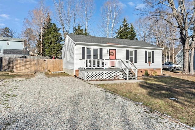 view of front of property with a front yard