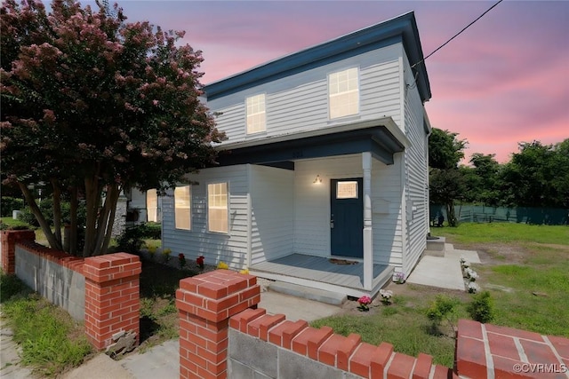 view of front of property