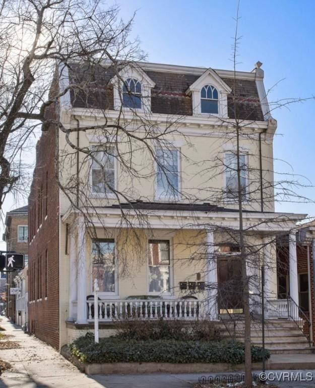 view of front of house with a porch