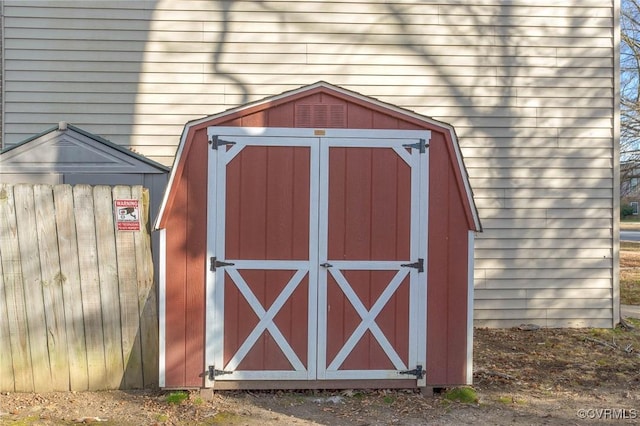 view of outbuilding