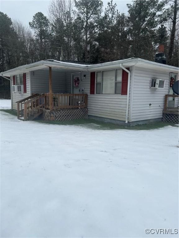 view of front of home featuring covered porch