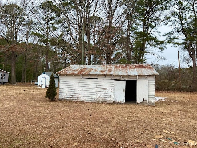 view of outdoor structure