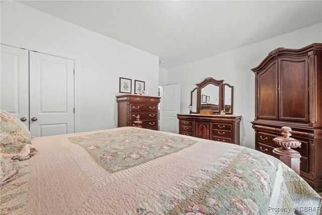 bedroom with a closet