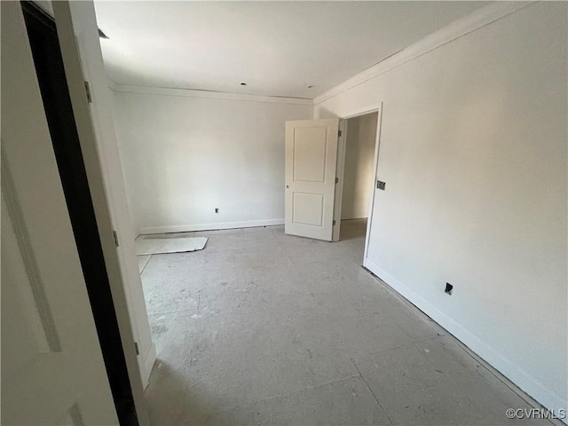 empty room with ornamental molding