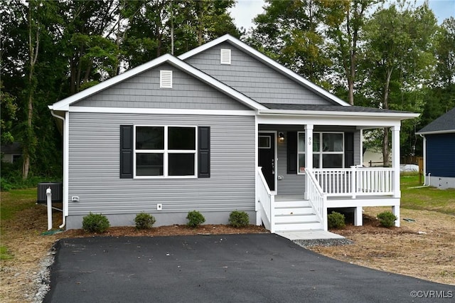 view of front of home with covered porch