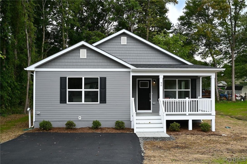 view of front of property with a porch