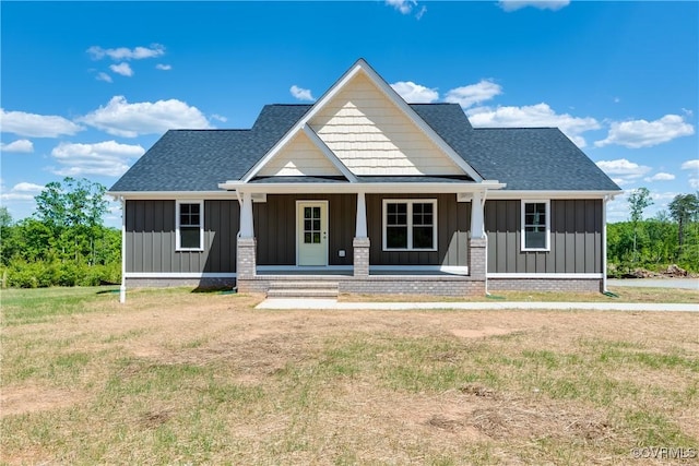 craftsman-style house featuring covered porch