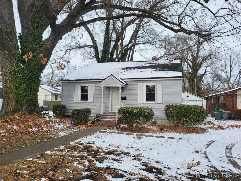 bungalow with a garage