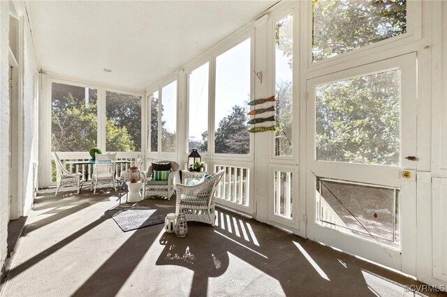 view of sunroom / solarium