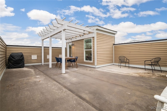 view of patio featuring a pergola