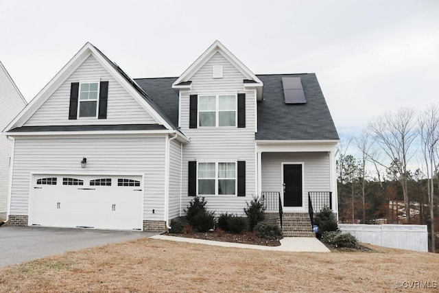 view of front of home featuring a front yard