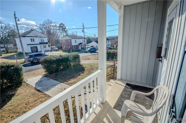 balcony featuring covered porch