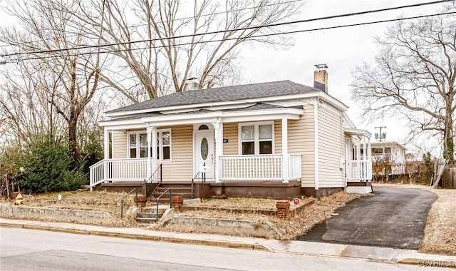 view of front of house featuring covered porch