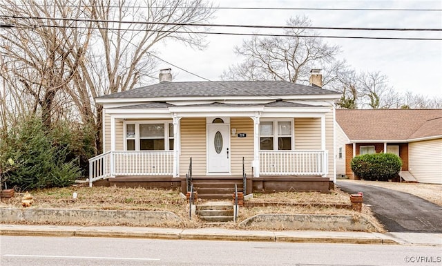 view of front of home with covered porch