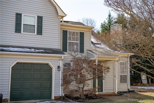 view of front facade featuring a garage