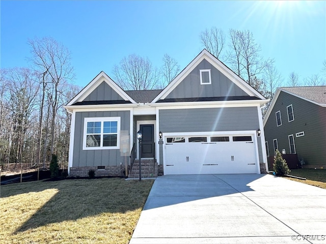 craftsman-style house with a front lawn and a garage