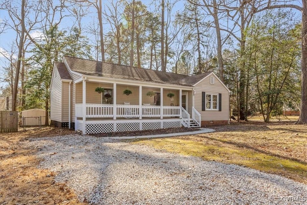 view of front of house featuring covered porch