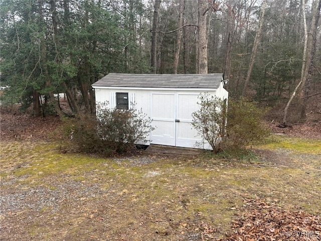 view of outbuilding