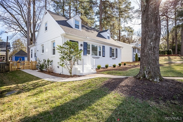 view of front of house with a front yard