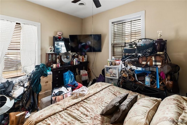 bedroom featuring ceiling fan