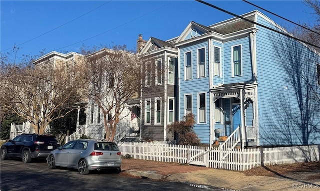 view of front of property