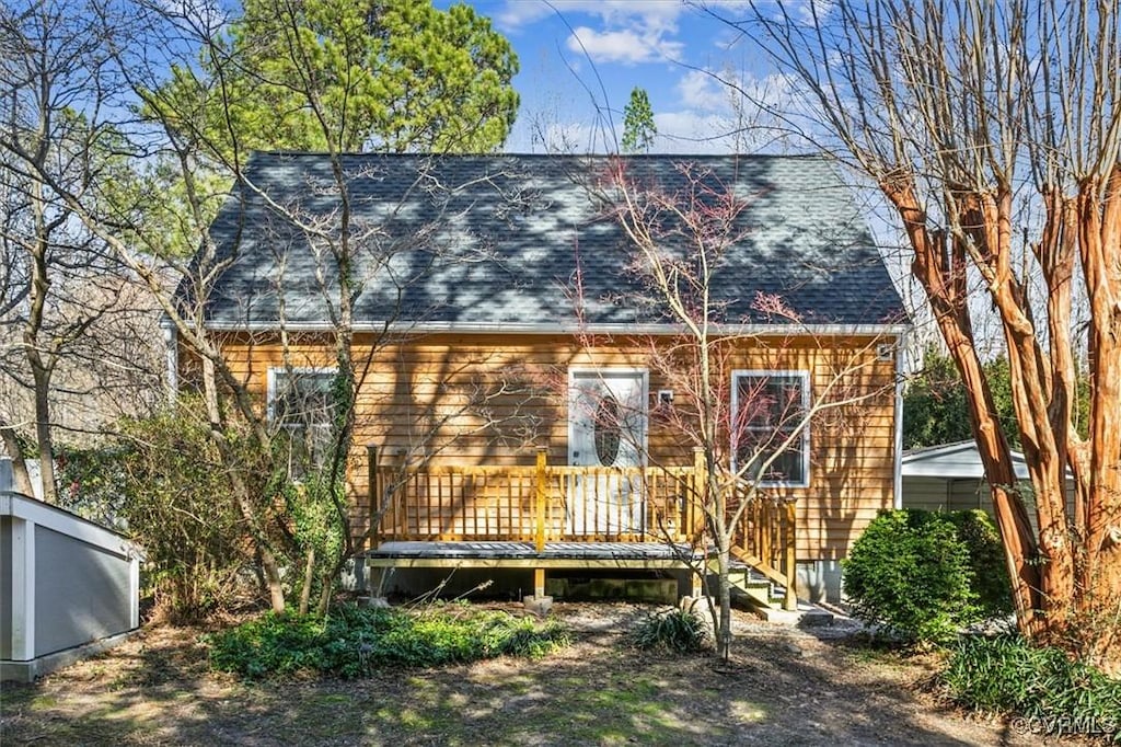 view of front of property featuring a deck