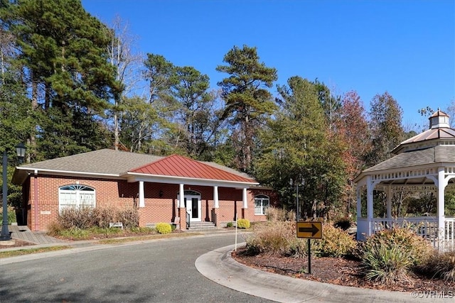 view of front of house featuring a gazebo