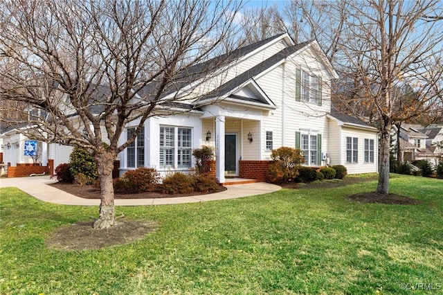 view of front of house with a front lawn