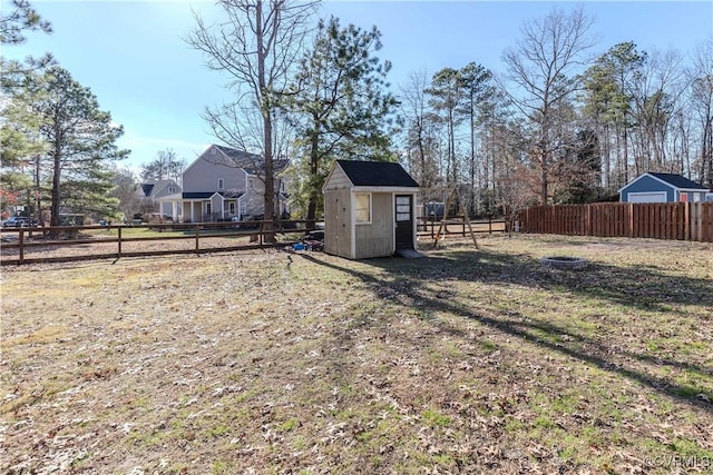 view of yard with a shed