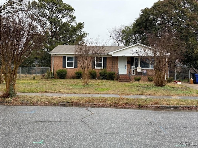 view of front of house with a front lawn