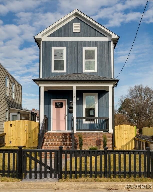 view of front of home