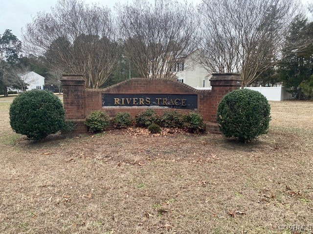 view of community / neighborhood sign