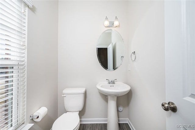 bathroom featuring toilet