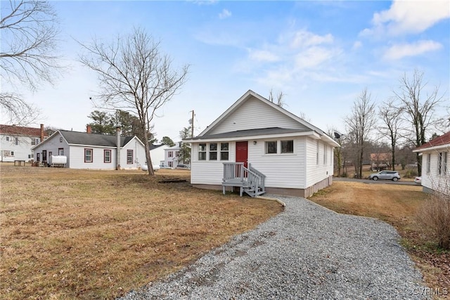 view of front of property with a front yard