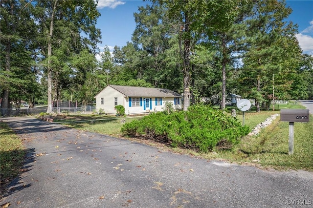 view of front of property