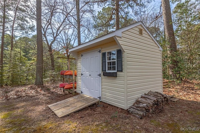 view of outbuilding