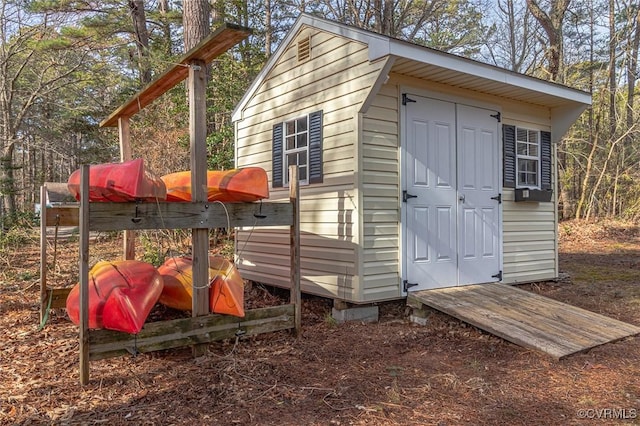 view of outbuilding