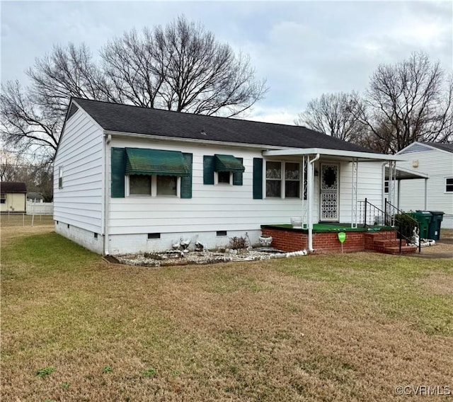 view of front of property with a front yard