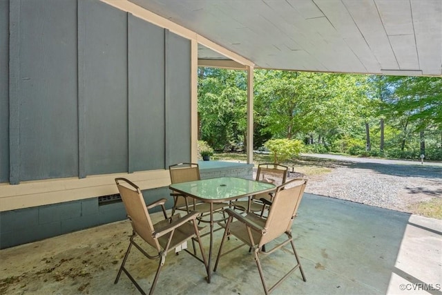 803 Lake Caroline Dr, Abingdon, VA 22546 - view of patio with outdoor dining space