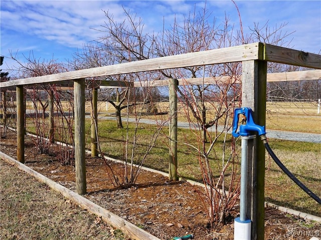 2196 T N Snow Rd, Nathalie, VA 24577