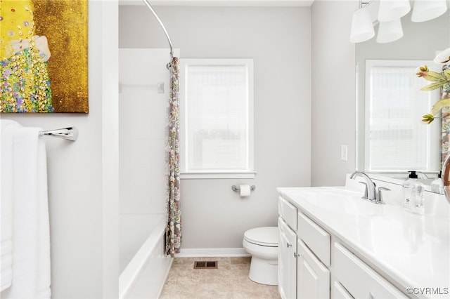 bathroom featuring baseboards, visible vents, toilet, shower / bathtub combination with curtain, and vanity