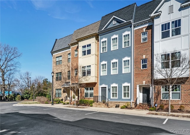 view of building exterior featuring a residential view