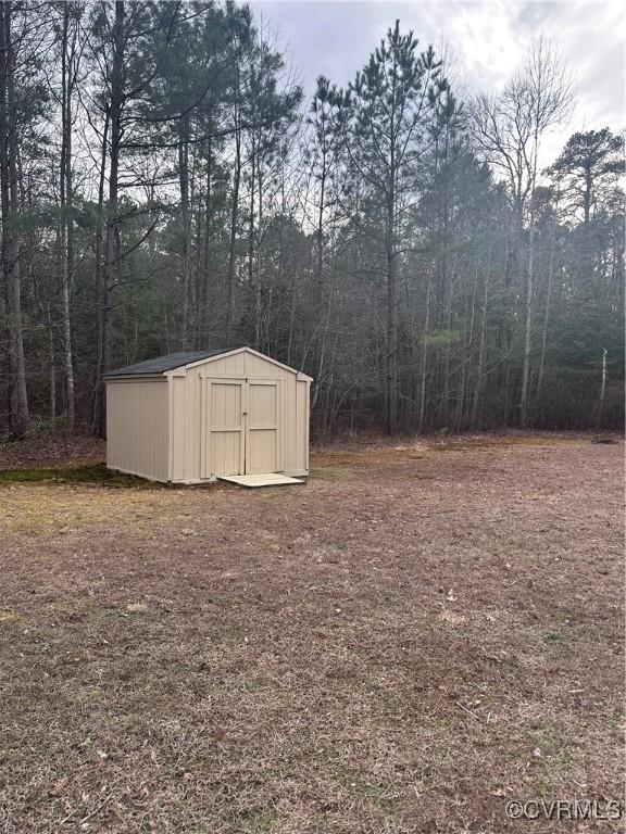 view of outbuilding