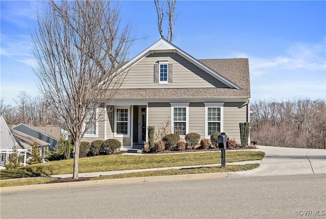 view of front of house with a front yard