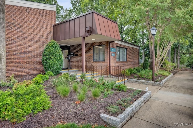 view of side of property featuring a porch