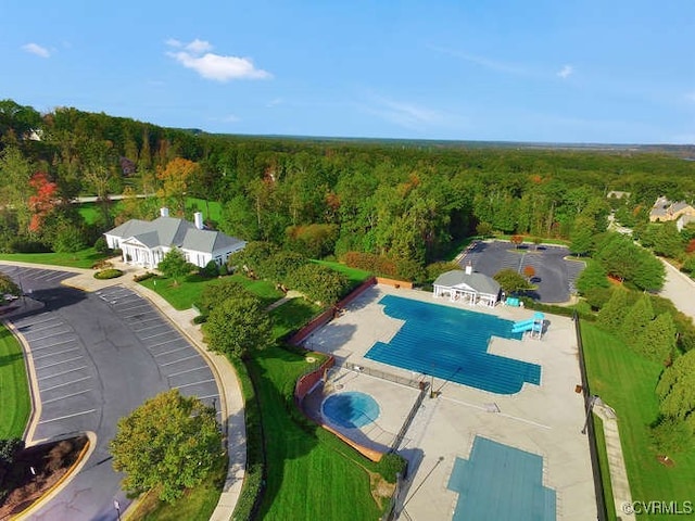 bird's eye view with a forest view