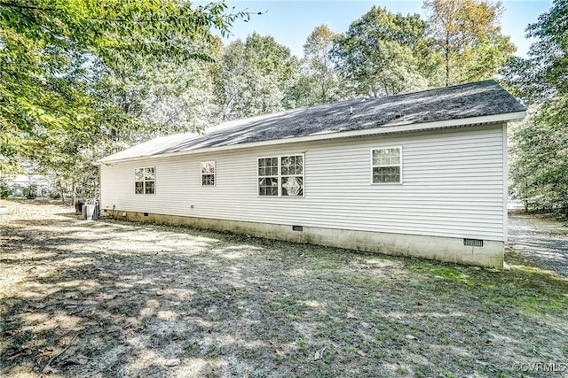 back of property with crawl space