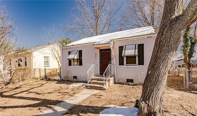 bungalow featuring crawl space and fence