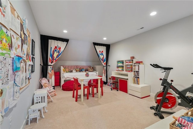 recreation room with baseboards, visible vents, carpet flooring, and recessed lighting