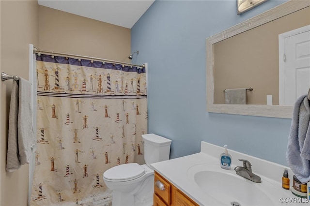 full bath featuring toilet, curtained shower, and vanity